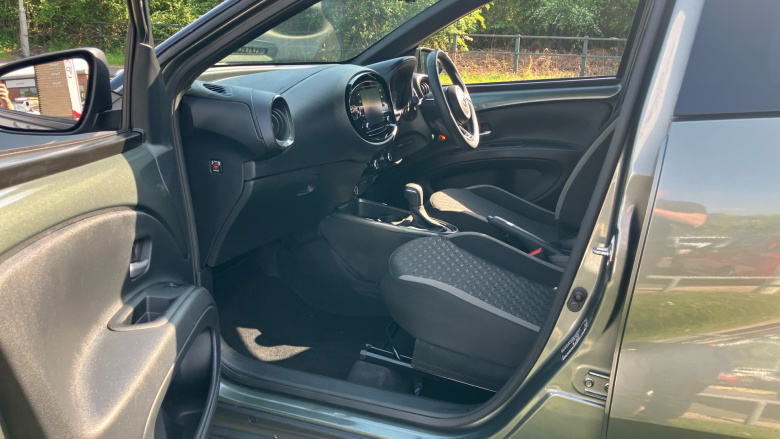 Toyota Aygo X 1.0 VVT-i Edge 5dr Auto Petrol Hatchback